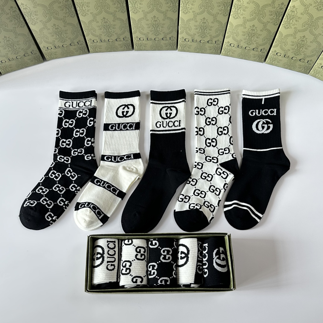 💛配专柜包装GUCCI（古驰）新款中长款堆堆袜袜子！一盒五双，专柜同步筒袜袜子，💛大牌出街，潮人必备🔥超