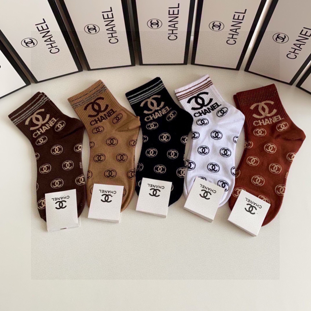 NO:618336,Specially equipped with counter packaging Chanel (Chanel) new mid-length pile socks!  Five pairs in a box, synchronized tube socks at the counter, big brands going out on the street, must-have socks for fashionable people, stockings, socks, chanel, chanel, socks19860909特 配专柜包装 Chanel（香奈儿）新款中长款堆堆袜袜子！一盒五双,专柜同步筒袜袜子,大牌出街,潮人必备超好搭袜子丝袜,袜子,chanel,chanel,socks,accessory
