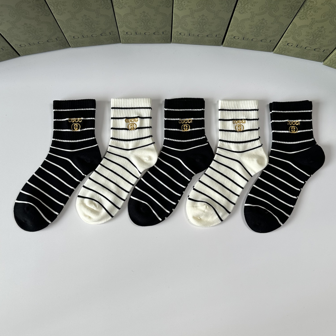 NO:618331,Special packaging Gucci (Gucci) new mid-length pile socks!  Five pairs in a box, counter-synchronized tube socks, big brands out on the street, fashionable people must-have super matching socks stockings, socks, gucci, gucci, socks19860909特 配包装 Gucci（古驰）新款中长款堆堆袜袜子！一盒五双, 专柜同步筒款袜子,大牌出街,潮人必备超好搭袜子丝袜,袜子,gucci,gucci,socks,accessory