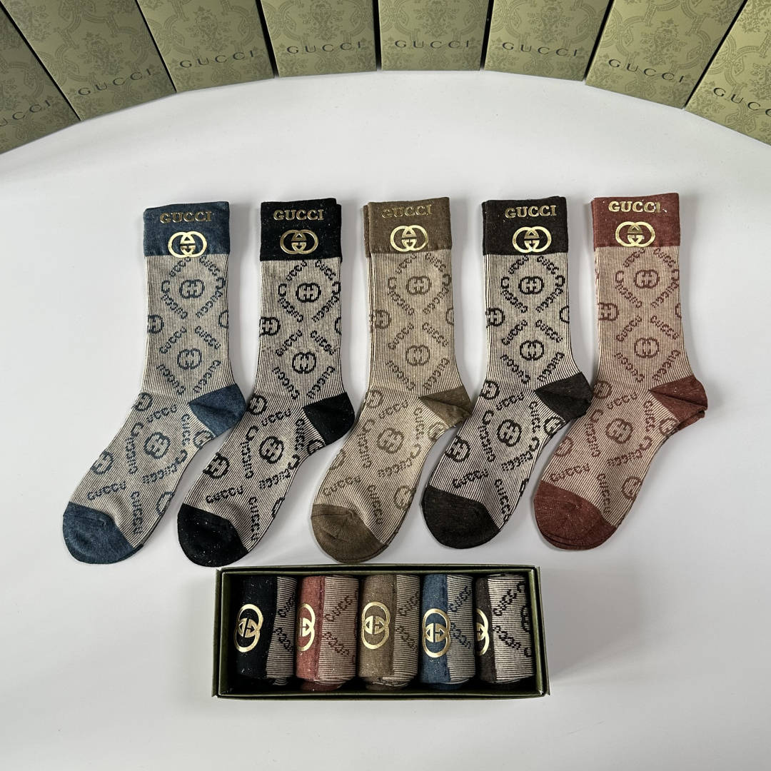 💛配包装Gucci（古驰）新款烫金双针中长款堆堆袜袜子！一盒五双， 专柜同步筒款袜子，💛大牌出街，潮人必