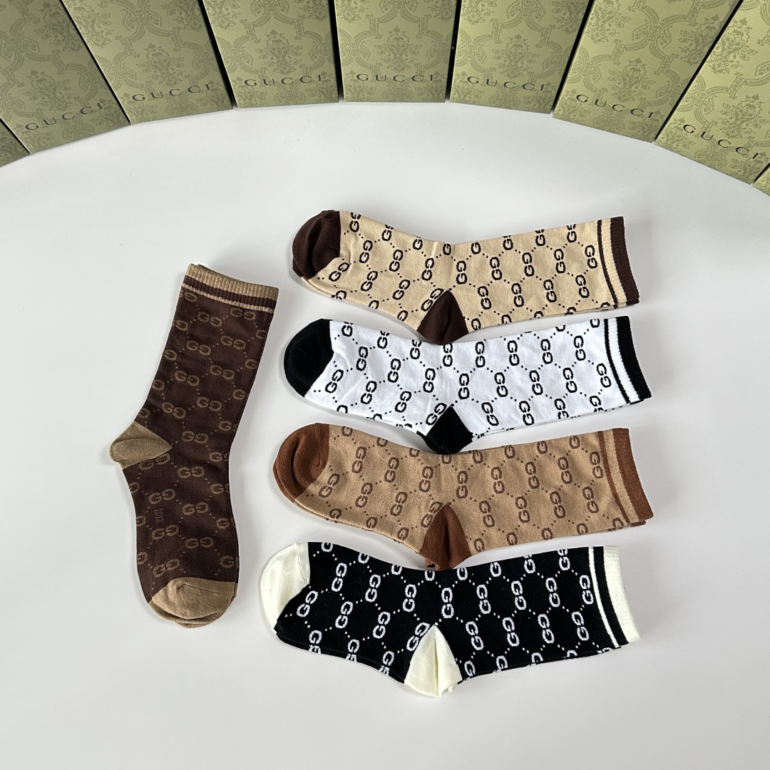 💛配专柜包装Gucci（古驰）新款中长款堆堆袜袜子！一盒五双，专柜同步筒袜袜子，💛大牌出街，潮人必备🔥超