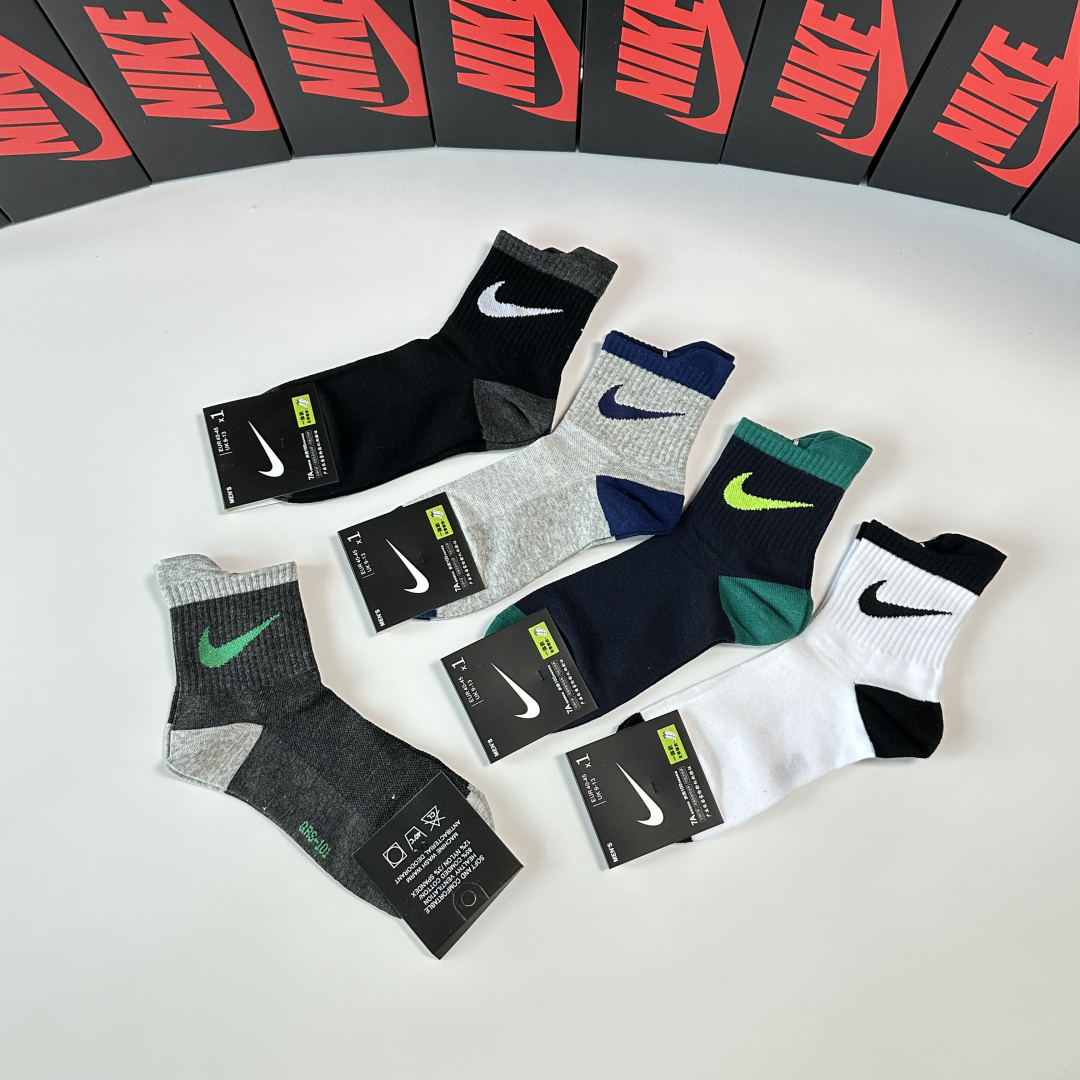 💛配专柜包装NIKE（耐克）配新款中长款堆堆袜袜子！一盒五双，专柜同步筒袜袜子，💛大牌出街，潮人必备🔥超