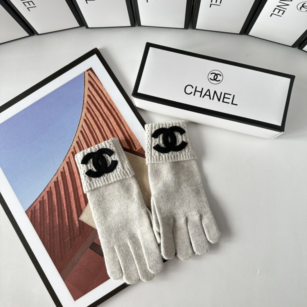 NO:640171,Specially packaged Chanel (Chanel) new gloves, fashionable gloves, a must-have for autumn and winter, classic, simple, super comfortable, soft and versatile!  gloves,gloves,chanel,chanel,gloves19860909特 配包装 Chanel（香奈儿）新品手套,时尚手套,秋冬必备,经典简洁上手超舒适柔软、百搭！手套,手套,chanel,chanel,gloves,accessory