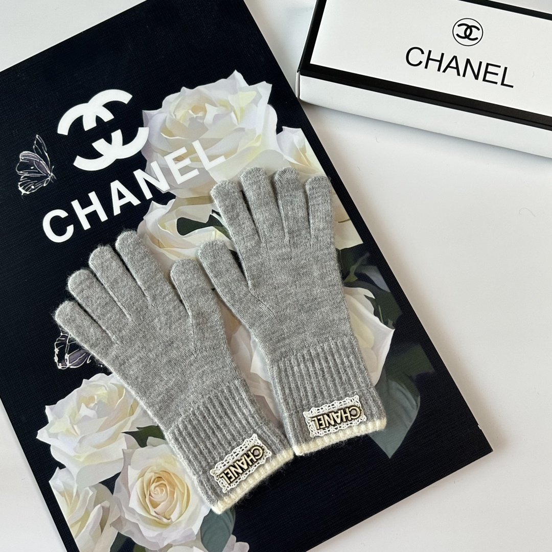NO:640183,Specially packaged Chanel (Chanel) new gloves, fashionable gloves, a must-have for autumn and winter, classic, simple, super comfortable, soft and versatile!  gloves,gloves,chanel,chanel,gloves19860909特 配包装 Chanel（香奈儿）新品手套,时尚手套,秋冬必备,经典简洁上手超舒适柔软、百搭！手套,手套,chanel,chanel,gloves,accessory