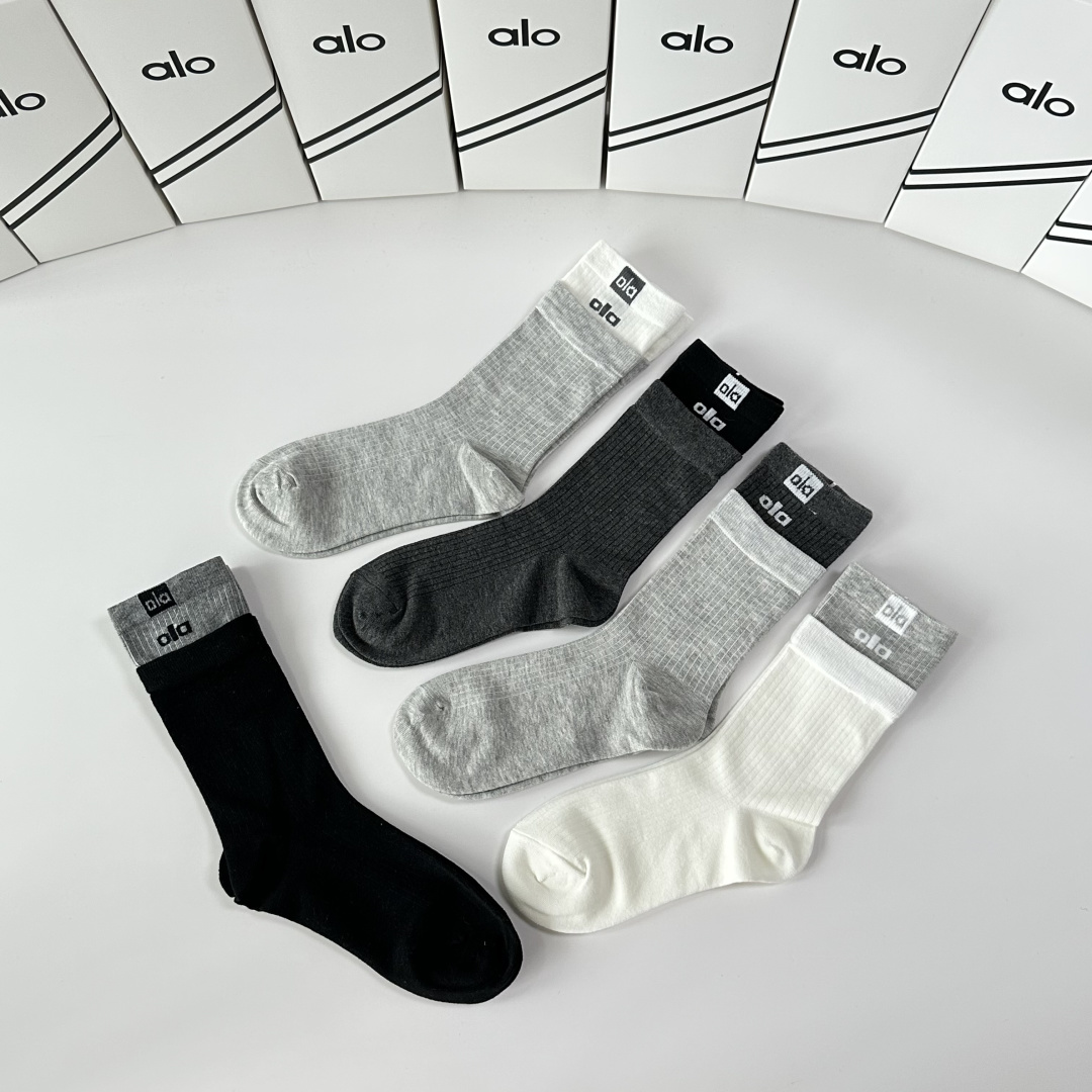 💛配专柜包装ALO 新款中长款堆堆袜袜子！一盒五双，专柜同步筒袜袜子，💛大牌出街，潮人必备🔥超好搭。