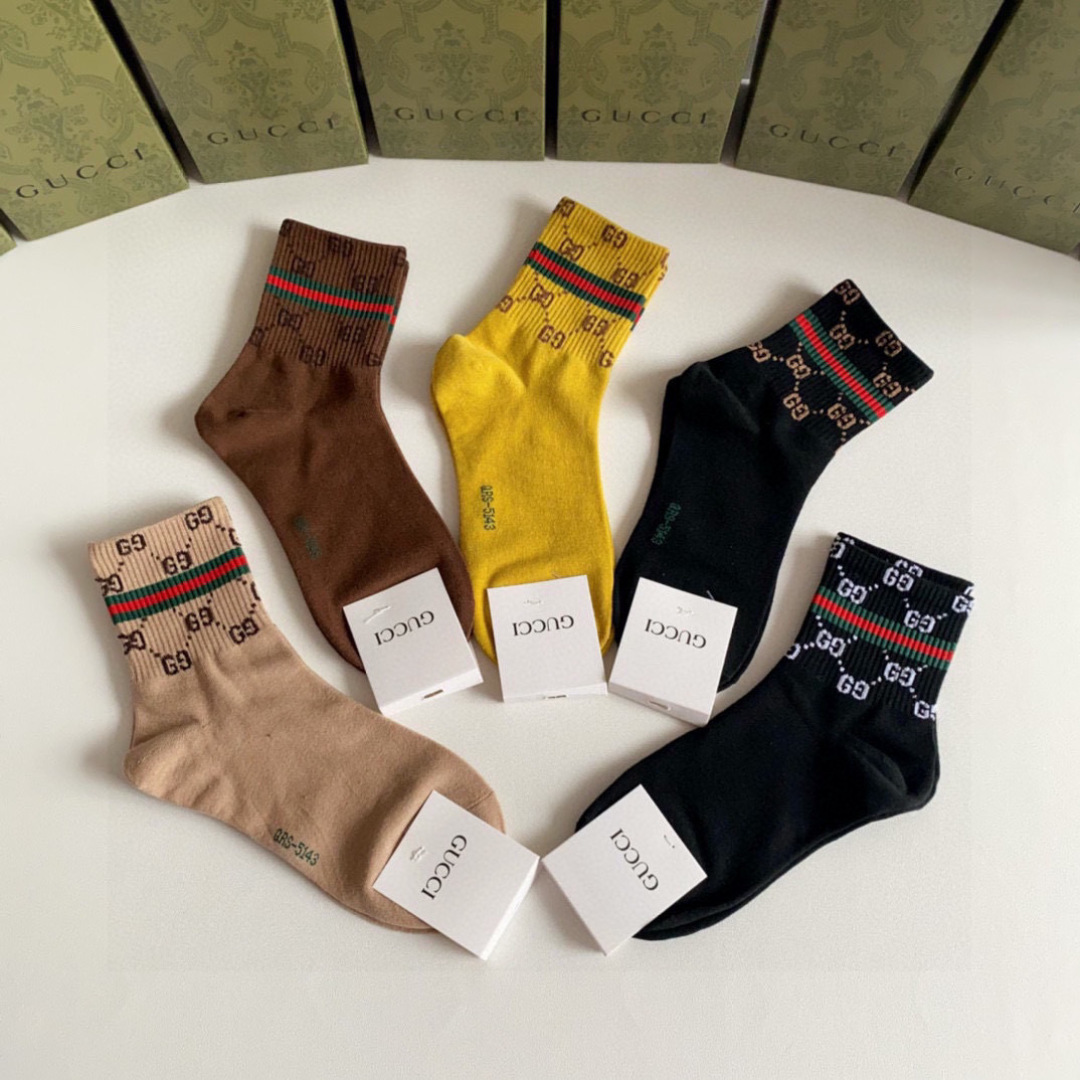 💛配专柜包装Gucci（古驰）新款中长款堆堆袜袜子！一盒五双，专柜同步筒袜袜子，💛大牌出街，潮人必备🔥超