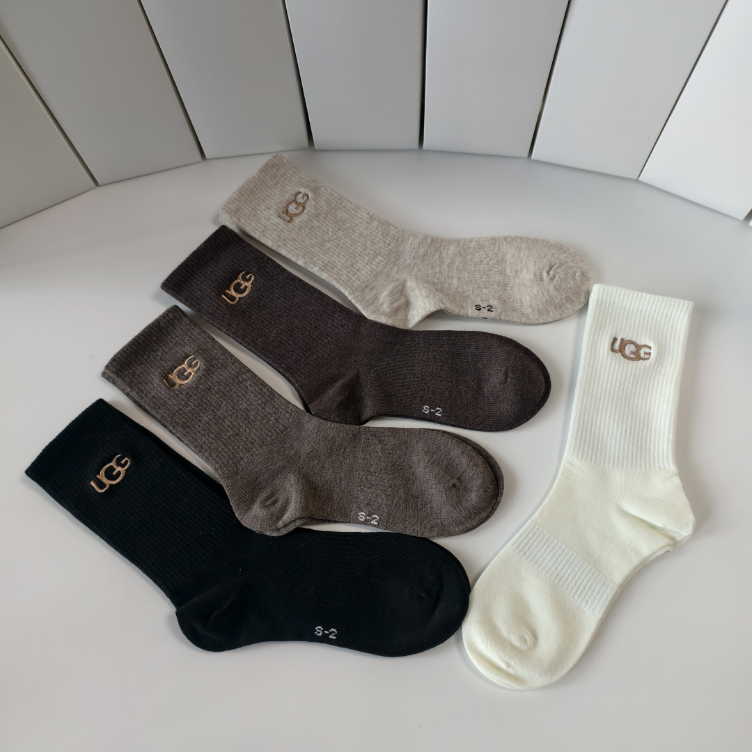 💛配专柜包装UGG 新款中长款堆堆袜袜子！一盒五双，专柜同步筒袜袜子，大牌出街，潮人必备🔥超好搭