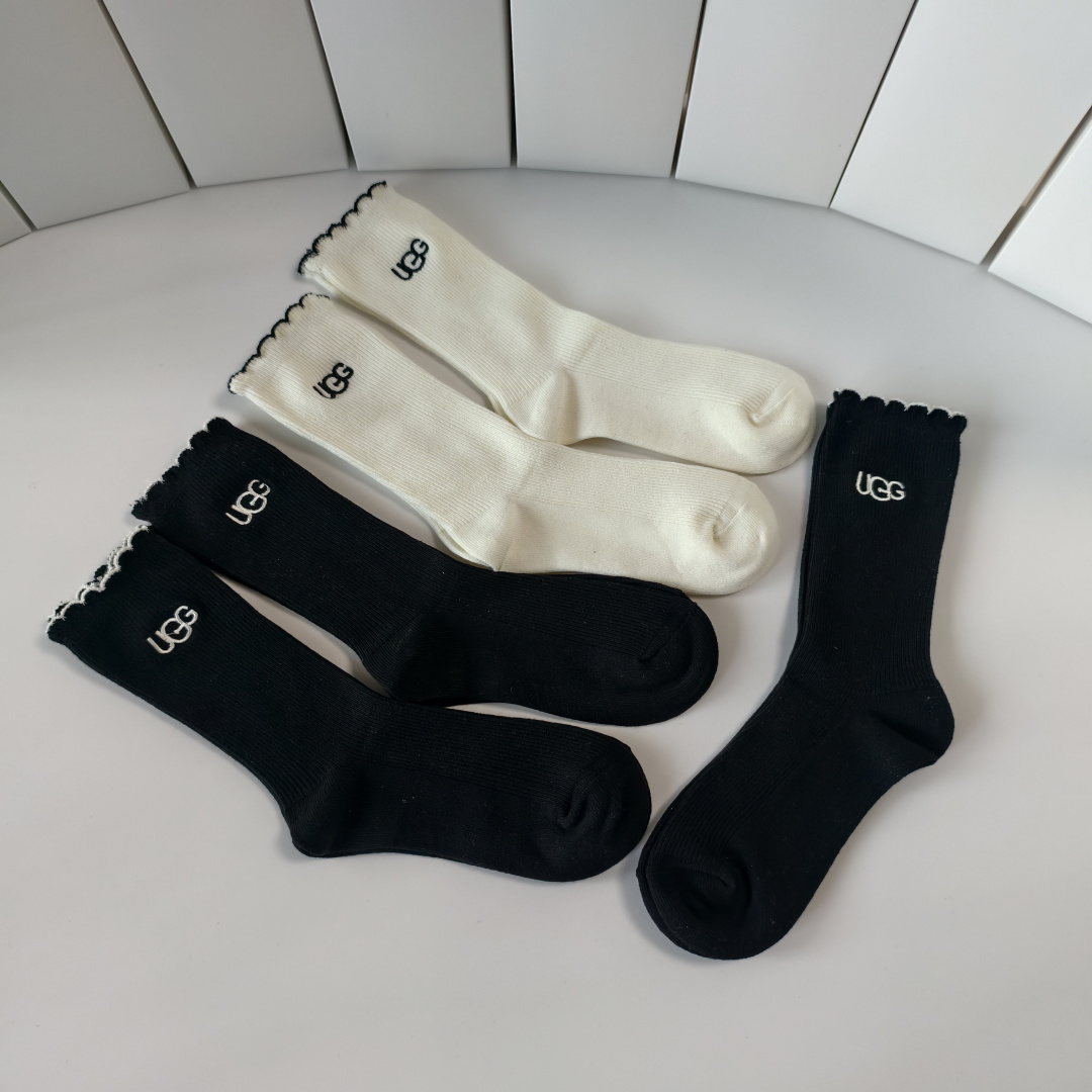 💛配专柜包装UGG 新款刺绣中长款堆堆袜袜子！一盒五双，专柜同步筒袜袜子，大牌出街，潮人必备🔥超好搭