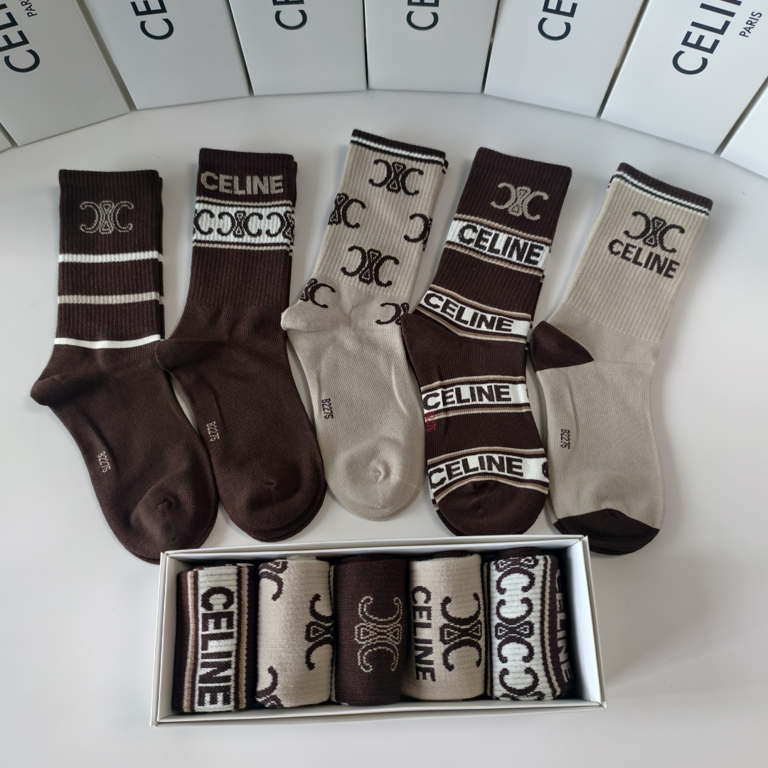 💛配专柜包装CELINE（赛琳）新款中长筒袜堆堆袜袜子！一盒五双，专柜同步筒袜袜子，💛大牌出街，潮人必备