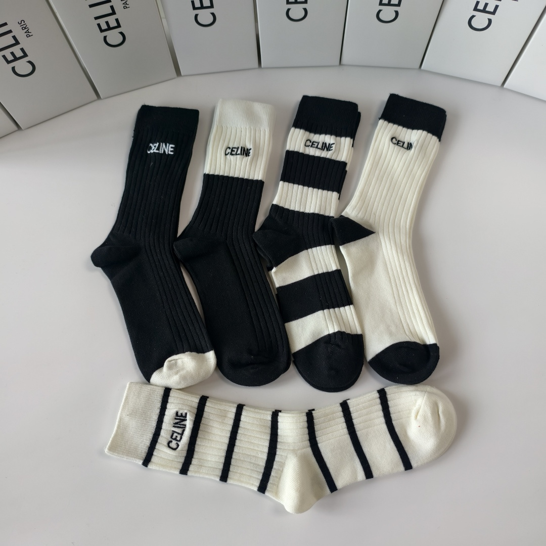 💛配专柜包装CELINE（赛琳）新款双针刺绣中长筒袜堆堆袜袜子！一盒五双，专柜同步筒袜袜子，💛大牌出街，