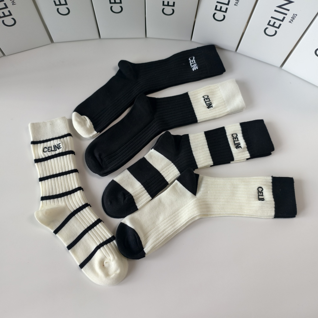 💛配专柜包装CELINE（赛琳）新款双针刺绣中长筒袜堆堆袜袜子！一盒五双，专柜同步筒袜袜子，💛大牌出街，