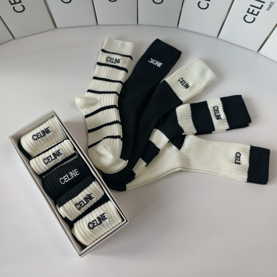 💛配专柜包装CELINE（赛琳）新款双针刺绣中长筒袜堆堆袜袜子！一盒五双，专柜同步筒袜袜子，💛大牌出街，