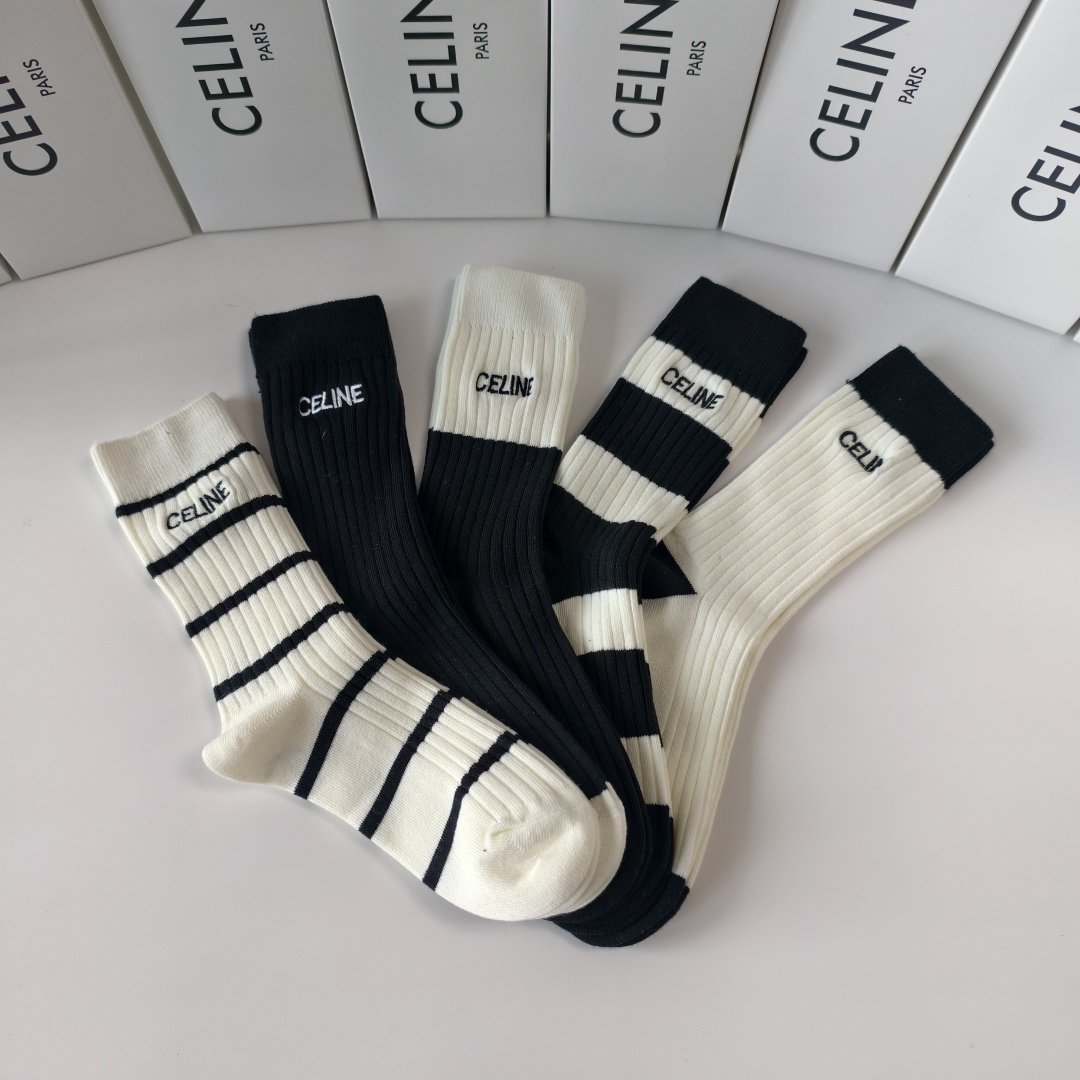 💛配专柜包装CELINE（赛琳）新款双针刺绣中长筒袜堆堆袜袜子！一盒五双，专柜同步筒袜袜子，💛大牌出街，