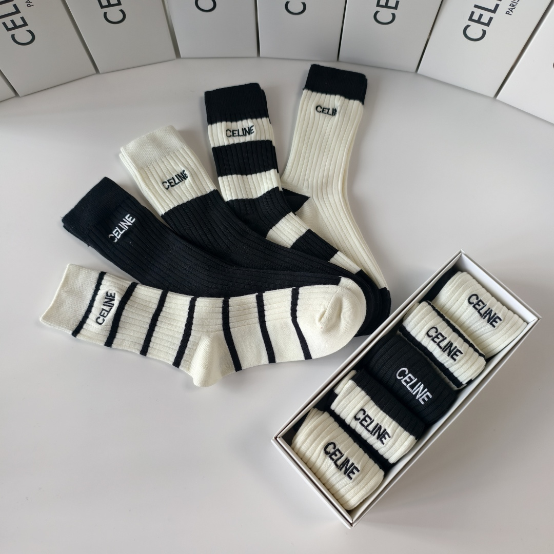 💛配专柜包装CELINE（赛琳）新款双针刺绣中长筒袜堆堆袜袜子！一盒五双，专柜同步筒袜袜子，💛大牌出街，