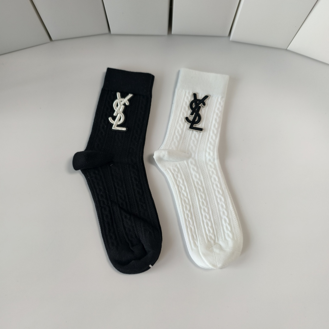 NO:640623,Special counter packaging YSL (Yves Saint Laurent) new cashmere pile socks!  Two pairs in a box, synchronized tube socks at the counter, big brands going out on the street, must-have socks for fashionistas, stockings, socks, saint laurent, saint laurent, socks19860909特配专柜包装 YSL（圣罗兰）新款羊绒堆堆袜袜子！一盒两双,专柜同步筒袜袜子,大牌出街,潮人必备超好搭袜子,丝袜,袜子,saint laurent,saint laurent,socks,accessory