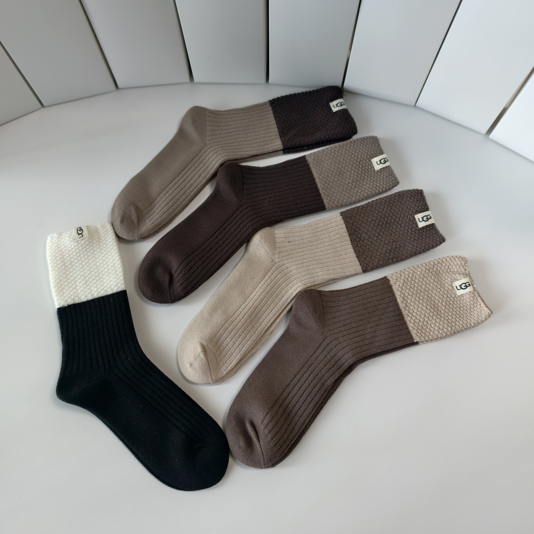 💛配专柜包装UGG 新款中长款堆堆袜袜子！一盒五双，专柜同步筒袜袜子，大牌出街，潮人必备🔥超好搭