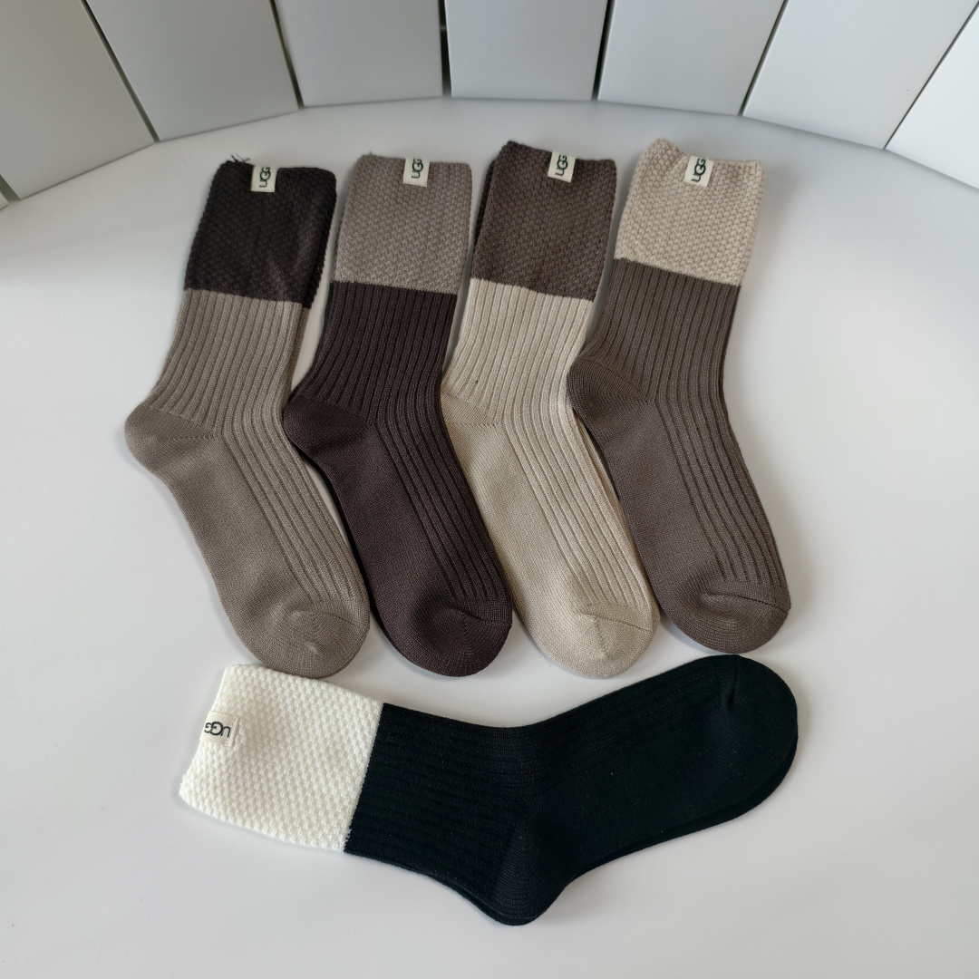 💛配专柜包装UGG 新款中长款堆堆袜袜子！一盒五双，专柜同步筒袜袜子，大牌出街，潮人必备🔥超好搭