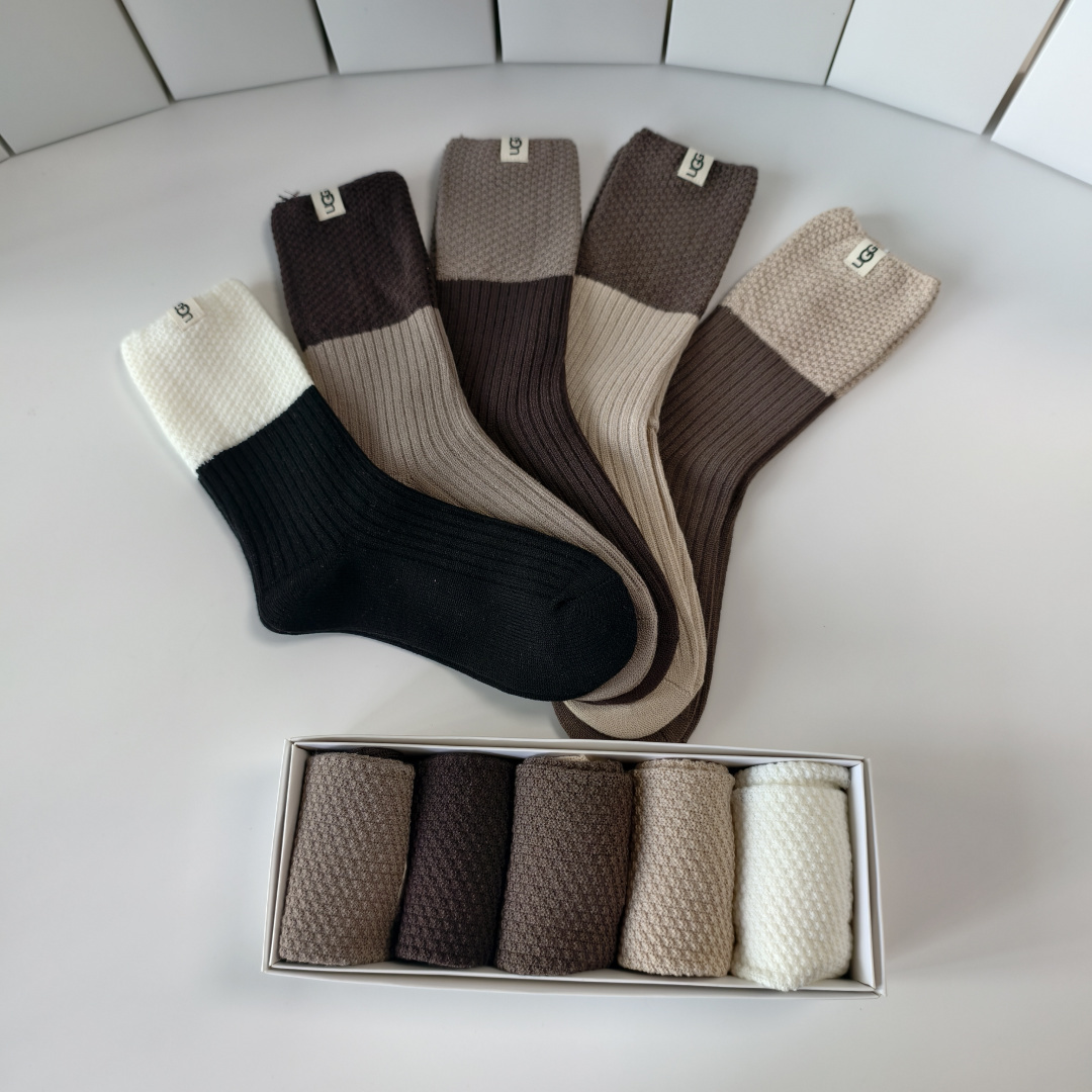 💛配专柜包装UGG 新款中长款堆堆袜袜子！一盒五双，专柜同步筒袜袜子，大牌出街，潮人必备🔥超好搭