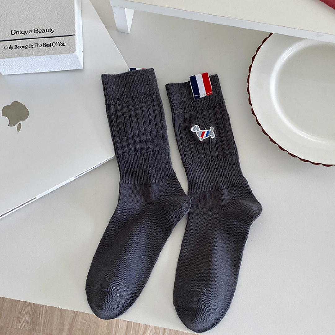 NO:640668,Special counter packaging, TB shipment, new embroidered puppy mid-length pile socks!  Four pairs in a box, synchronized tube socks at the counter, big brands going out on the street, must-have socks for fashionistas, stockings, socks, socks19860909特配专柜包装 TB 出货 新款刺绣小狗中长款堆堆袜袜子！一盒四双,专柜同步筒袜袜子,大牌出街,潮人必备超好搭袜子,丝袜,袜子,socks,accessory
