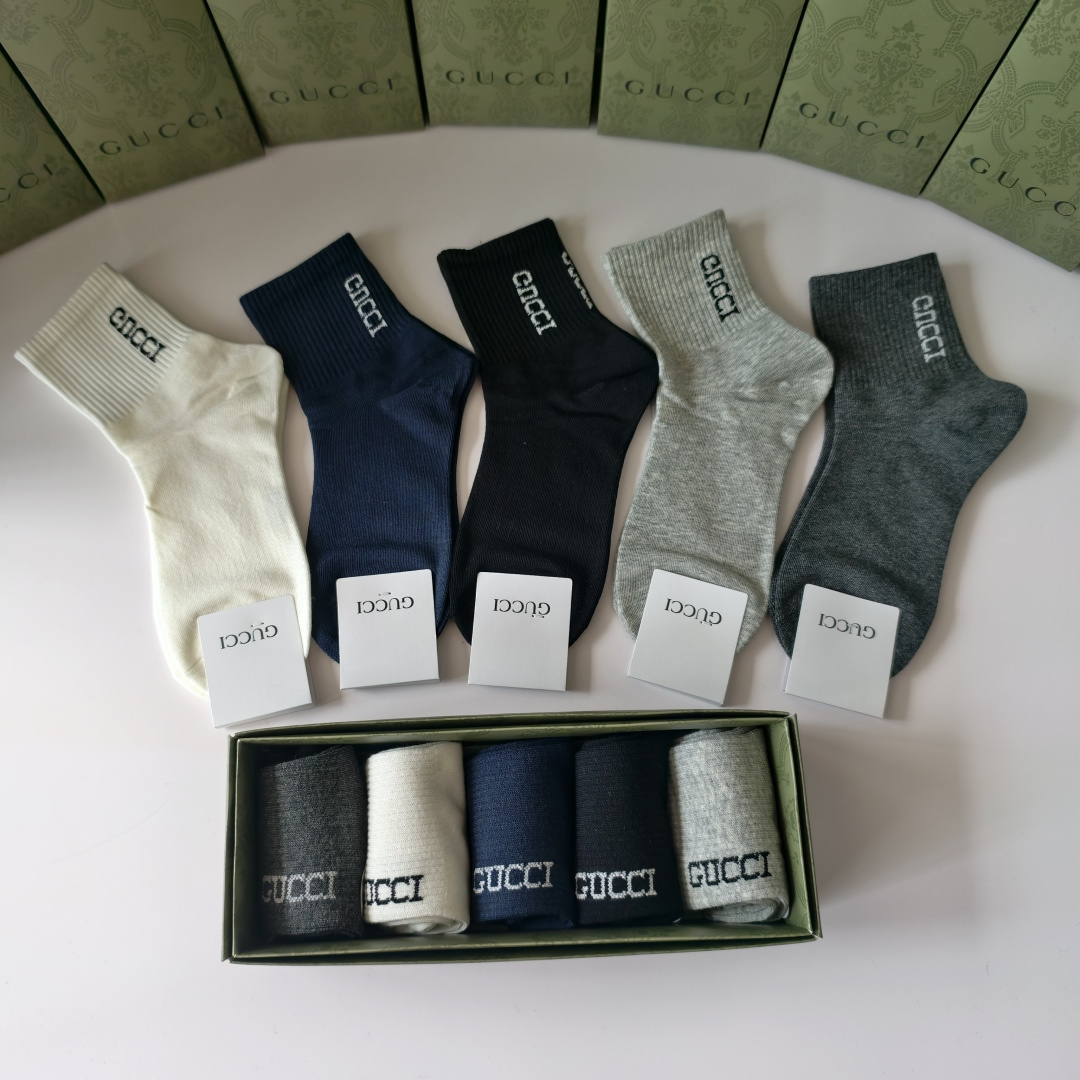 💛配包装GUCCI（古驰）新款经典中长款堆堆袜袜子！一盒五双， 专柜同步筒款袜子，💛大牌出街，潮人必备🔥