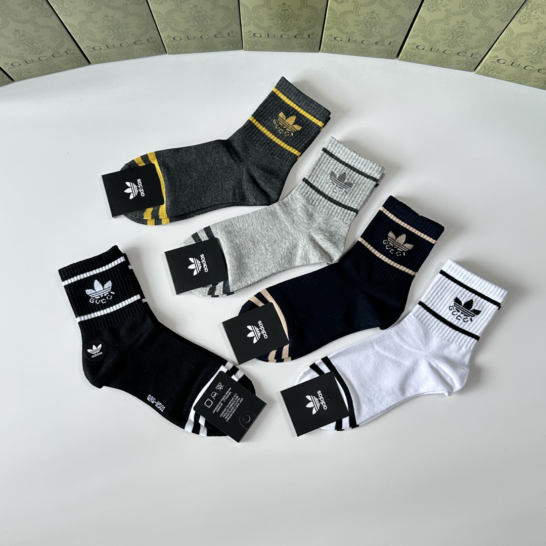 💛配包装Gucci（古驰）新款中长款堆堆袜袜子！一盒五双， 专柜同步筒款袜子，💛大牌出街，潮人必备🔥超好