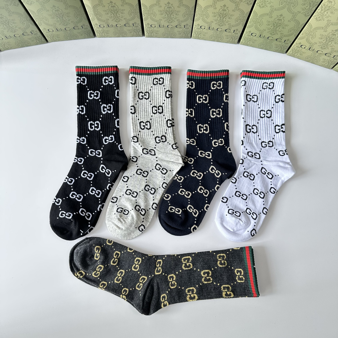 💛配专柜包装Gucci（古驰）新款中长款堆堆袜袜子！一盒五双，专柜同步筒袜袜子，💛大牌出街，潮人必备🔥超