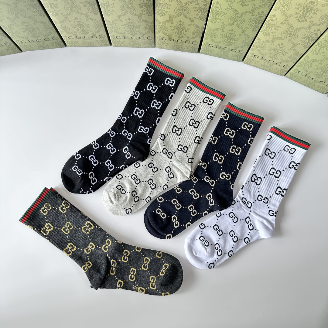 💛配专柜包装Gucci（古驰）新款中长款堆堆袜袜子！一盒五双，专柜同步筒袜袜子，💛大牌出街，潮人必备🔥超