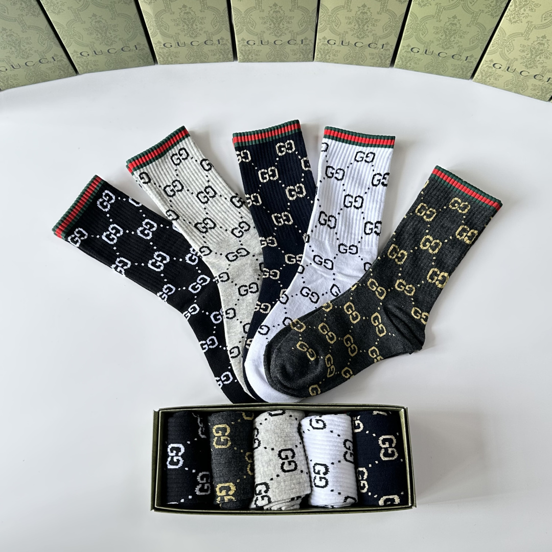 💛配专柜包装Gucci（古驰）新款中长款堆堆袜袜子！一盒五双，专柜同步筒袜袜子，💛大牌出街，潮人必备🔥超