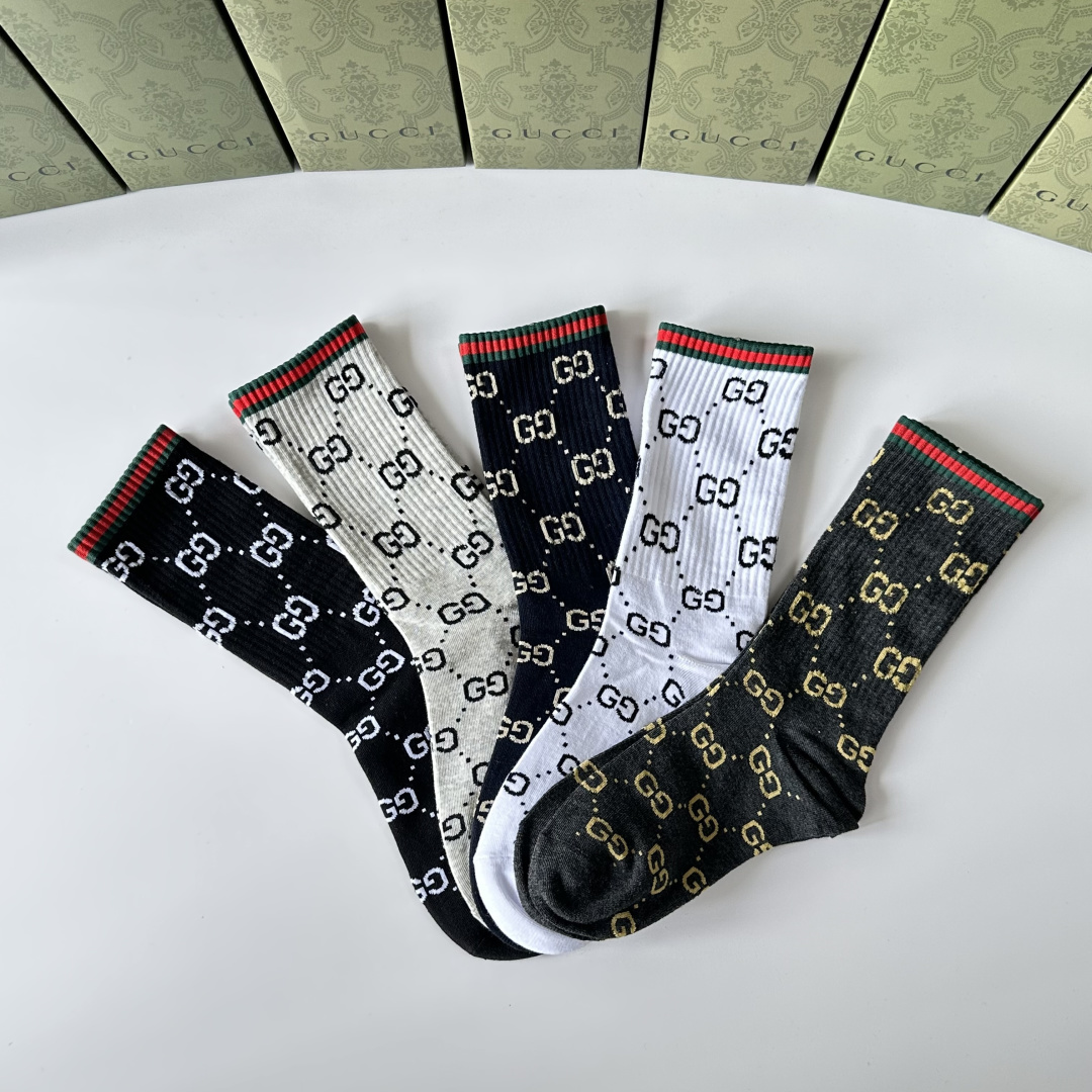 💛配专柜包装Gucci（古驰）新款中长款堆堆袜袜子！一盒五双，专柜同步筒袜袜子，💛大牌出街，潮人必备🔥超