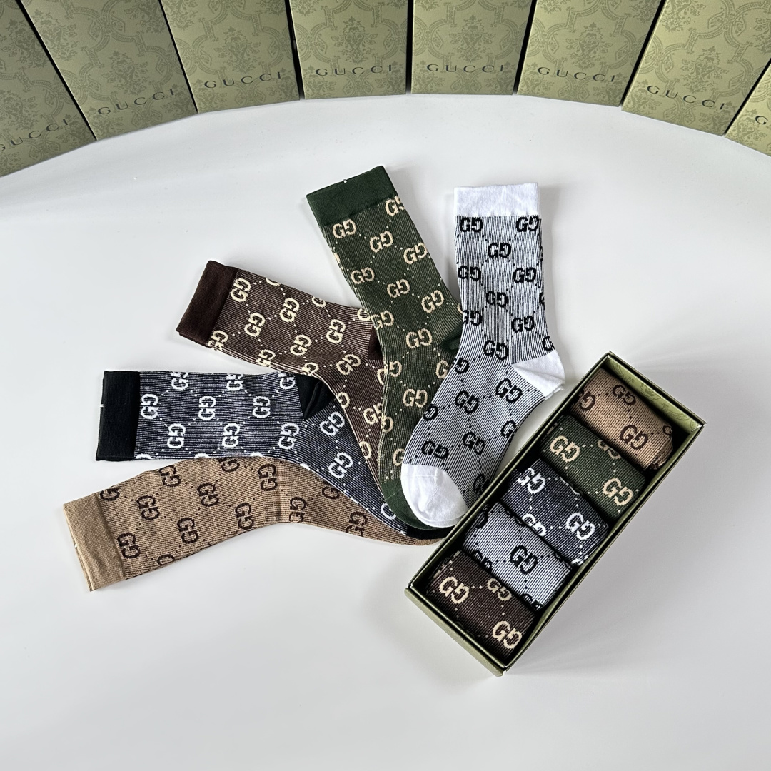 💛配专柜包装Gucci（古驰）新款双针中长款堆堆袜袜子！一盒五双，专柜同步筒袜袜子，💛大牌出街，潮人必备