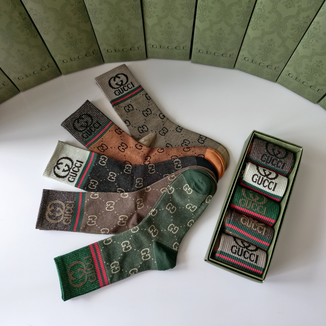 💛配包装Gucci（古驰）新款经典精梳棉中长款堆堆袜袜子！一盒五双， 专柜同步筒款袜子，💛大牌出街，潮人