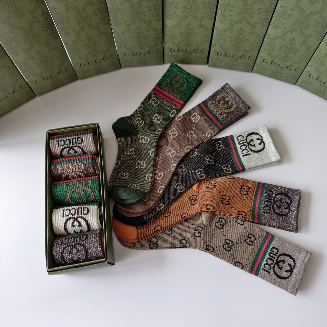 💛配包装Gucci（古驰）新款经典精梳棉中长款堆堆袜袜子！一盒五双， 专柜同步筒款袜子，💛大牌出街，潮人