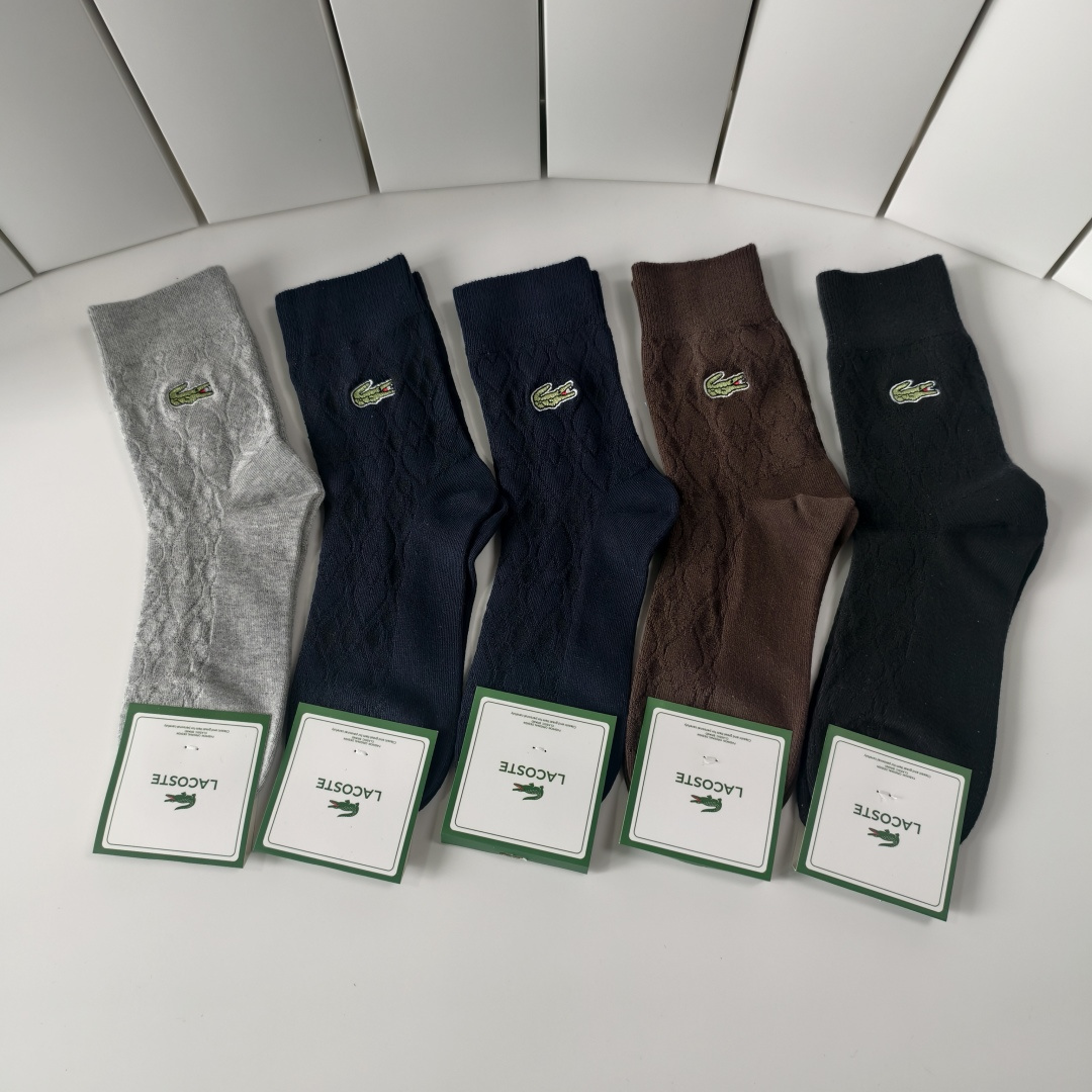 NO:640607,Specially equipped with counter packaging LACOSTE (crocodile) new double-needle embroidery mid-length pile socks!  Five pairs in a box, synchronized tube socks at the counter, big brands going out on the street, a must-have for fashionistas, super easy to match. Socks, stockings, socks, socks19860909特 配专柜包装 LACOSTE（鳄鱼）新款双针刺绣中长款堆堆袜袜子！一盒五双,专柜同步筒袜袜子,大牌出街,潮人必备超好搭.袜子,丝袜,袜子,socks,accessory