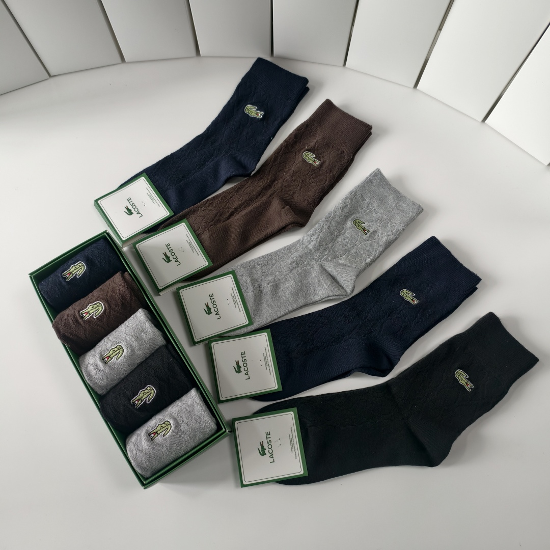 💛配专柜包装LACOSTE（鳄鱼）新款双针刺绣中长款堆堆袜袜子！一盒五双，专柜同步筒袜袜子，💛大牌出街，