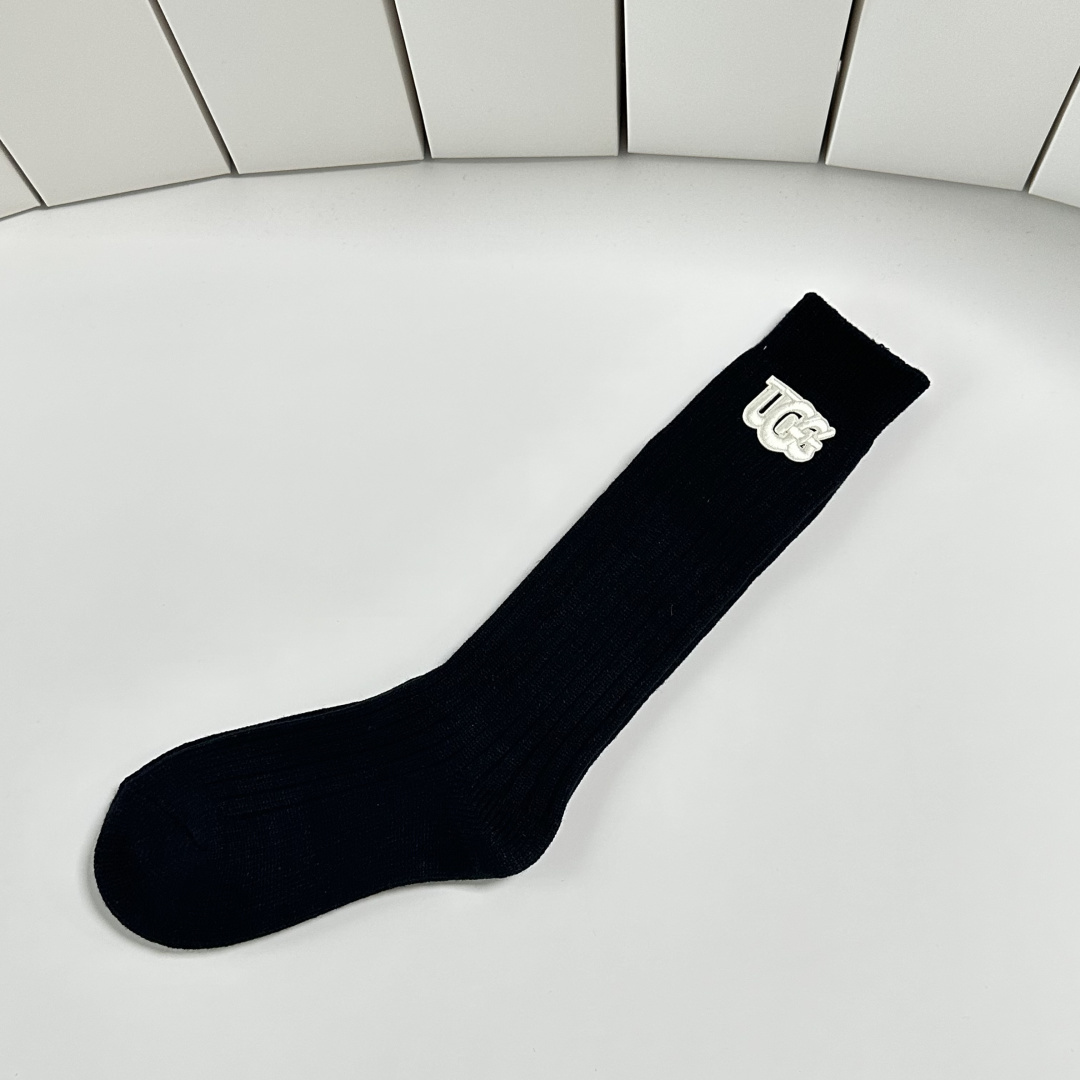 💛配包装UGG 新款经典小腿款饰品袜堆堆袜袜子！一盒一双， 专柜同步筒款袜子，💛大牌出街，潮人必备🔥超好