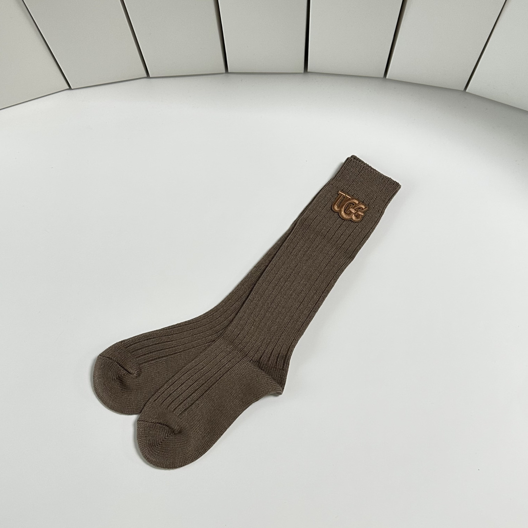 💛配包装UGG 新款经典小腿款饰品袜堆堆袜袜子！一盒一双， 专柜同步筒款袜子，💛大牌出街，潮人必备🔥超好