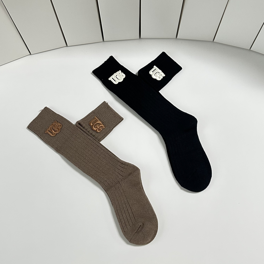 💛配包装UGG 新款经典小腿款饰品袜堆堆袜袜子！一盒一双， 专柜同步筒款袜子，💛大牌出街，潮人必备🔥超好