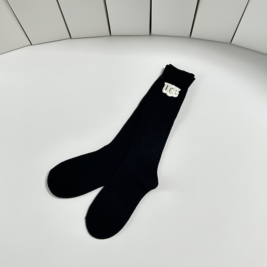 💛配包装UGG 新款经典小腿款饰品袜堆堆袜袜子！一盒一双， 专柜同步筒款袜子，💛大牌出街，潮人必备🔥超好