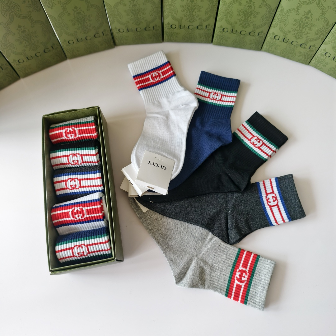 💛配包装Gucci（古驰）新款经典精梳棉中长款堆堆袜袜子！一盒五双， 专柜同步筒款袜子，💛大牌出街，潮人