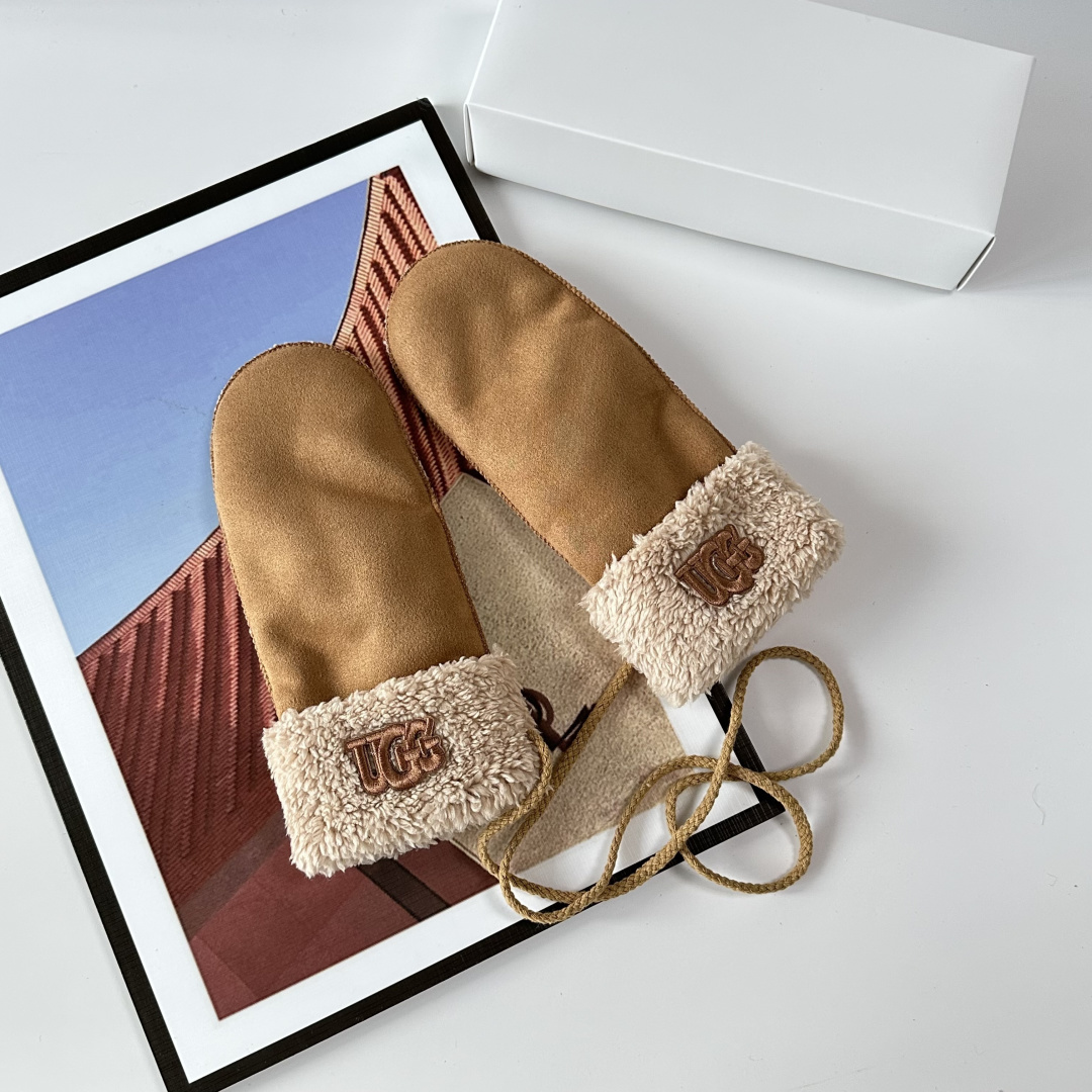 NO:701787,Specially packaged UGG new gloves, fashionable gloves, a must-have for autumn and winter, classic and simple, super comfortable, soft and versatile!  gloves, gloves, gloves19860909特 配包装 UGG 新品手套,时尚手套,秋冬必备,经典简洁上手超舒适柔软、百搭！手套,手套,gloves,accessory