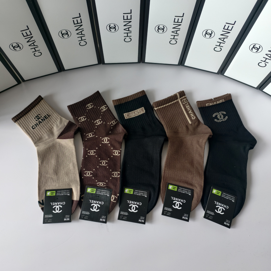 NO:660203,Specially equipped with counter packaging Balenciaga's new mid-length pile socks!  Five pairs in a box, synchronized tube socks at the counter, big brands going out on the street, must-have socks for fashionistas, socks, balenciaga, balenciaga, socks19860909特 配专柜包装 Balenciaga（巴黎世家）新款中长款堆堆袜袜子！一盒五双,专柜同步筒袜袜子,大牌出街,潮人必备超好搭袜子,袜子,balenciaga,balenciaga,socks,accessory