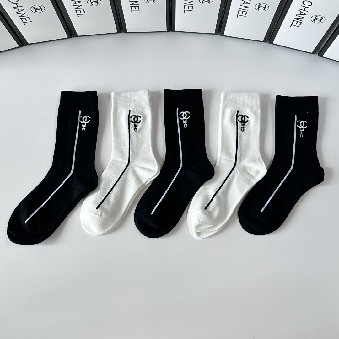 NO:677155,Special counter packaging Chanel (Chanel) new embroidered mid-length pile socks!  Five pairs in a box, synchronized tube socks at the counter, big brands going out on the street, must-have socks for fashionistas, stockings, socks, chanel, chanel, socks19860909特配专柜包装 Chanel（香奈儿）新款刺绣中长款堆堆袜袜子！一盒五双,专柜同步筒袜袜子,大牌出街,潮人必备超好搭袜子,丝袜,袜子,chanel,chanel,socks,accessory