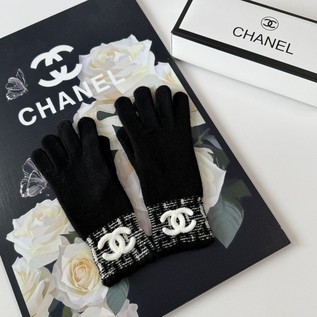 NO:701816,Specially packaged Chanel (Chanel) new gloves, fashionable gloves, a must-have for autumn and winter, classic, simple, super comfortable, soft and versatile!  gloves,gloves,chanel,chanel,gloves19860909特 配包装 Chanel（香奈儿）新品手套,时尚手套,秋冬必备,经典简洁上手超舒适柔软、百搭！手套,手套,chanel,chanel,gloves,accessory