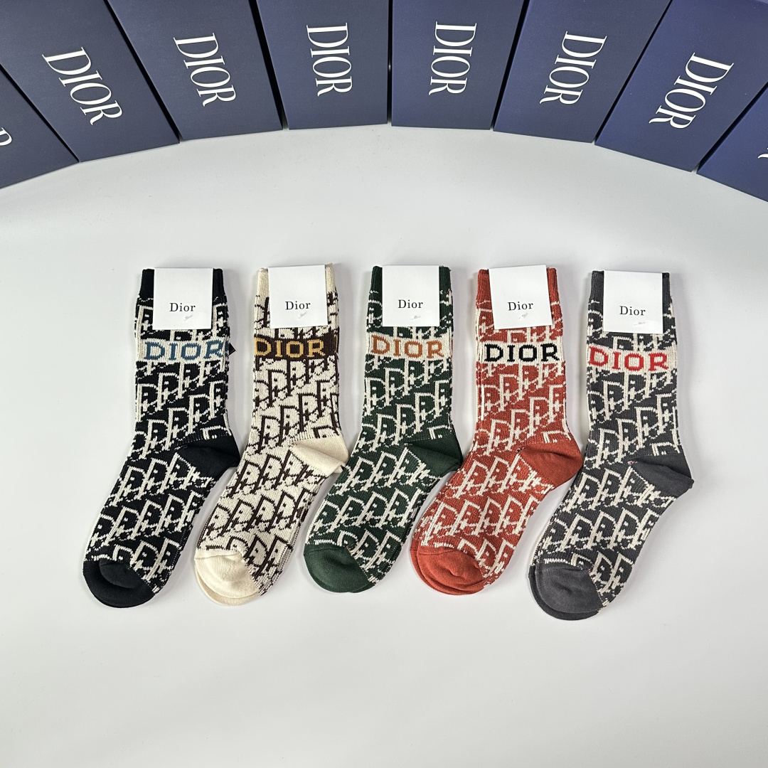 NO:702594,Specially equipped with counter packaging DIOR's new double-needle mid-length pile socks!  Five pairs in a box, synchronized tube socks at the counter, big brands going out on the street, must-have socks for fashionistas, stockings, socks, dior, dior, socks19860909特 配专柜包装 DIOR（迪奥）新款双针中长款堆堆袜袜子！一盒五双,专柜同步筒袜袜子,大牌出街,潮人必备超好搭袜子,丝袜,袜子,dior,dior,socks,accessory