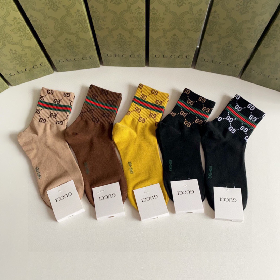 NO:702053,Specially equipped with counter packaging Gucci's new mid-length pile socks!  Five pairs in a box, synchronized tube socks at the counter, big brands going out on the street, must-have socks for fashionistas, stockings, socks, gucci, gucci, socks19860909特 配专柜包装 Gucci（古驰）新款中长款堆堆袜袜子！一盒五双,专柜同步筒袜袜子,大牌出街,潮人必备超好搭袜子,丝袜,袜子,gucci,gucci,socks,accessory