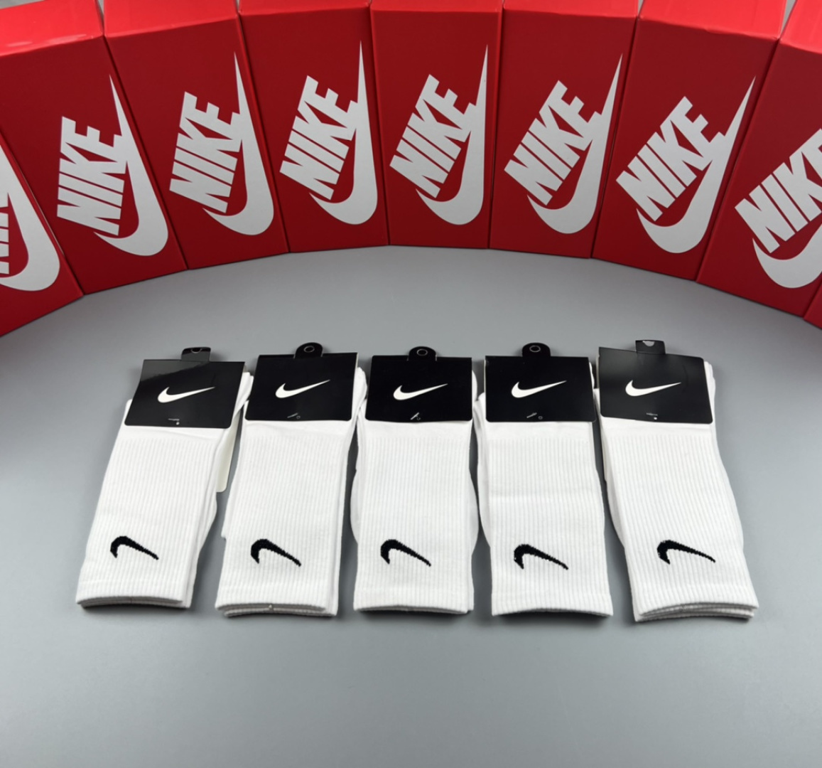 NO:702068,Special packaging NIKE (Nike) new classic mid-length pile socks!  Five pairs in a box, counter-synchronized tube socks, big brands out on the street, must-haves for fashionistas, super easy to match. Socks, stockings, socks, socks19860909特配包装 NIKE（耐克）新款经典中长款堆堆袜袜子！一盒五双, 专柜同步筒袜袜子,大牌出街,潮人必备超好搭.袜子,丝袜,袜子,socks,accessory