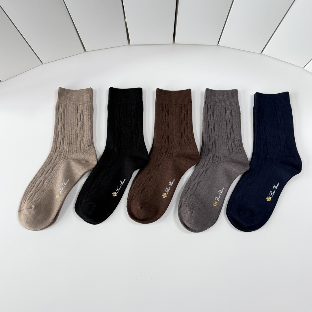 NO:718666,Specially packaged LORO PIANA (LP) new cashmere hot stamped socks!  Five pairs in a box, counter-synchronized tube socks, big brands out on the street, must-have socks for fashionistas, stockings, socks, loro piana, loro piana, socks19860909特 配包装 LORO PIANA（LP）新款羊绒烫印款堆堆袜袜子！一盒五双, 专柜同步筒款袜子,大牌出街,潮人必备超好搭袜子,丝袜,袜子,loro piana,loro piana,socks,accessory