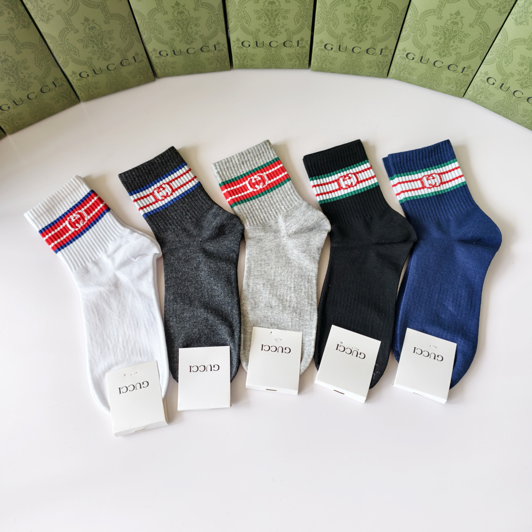 NO:718703,Special packaging GUCCI (Gucci) new classic mid-length pile socks!  Five pairs in a box, synchronized tube socks in the counter, big brands on the street, must-have for fashionistas, super easy to match. Socks, stockings, socks, gucci, gucci, socks19860909特 配包装 GUCCI（古驰）新款经典中长款堆堆袜袜子！一盒五双, 专柜同步筒款袜子,大牌出街,潮人必备超好搭.袜子,丝袜,袜子,gucci,gucci,socks,accessory