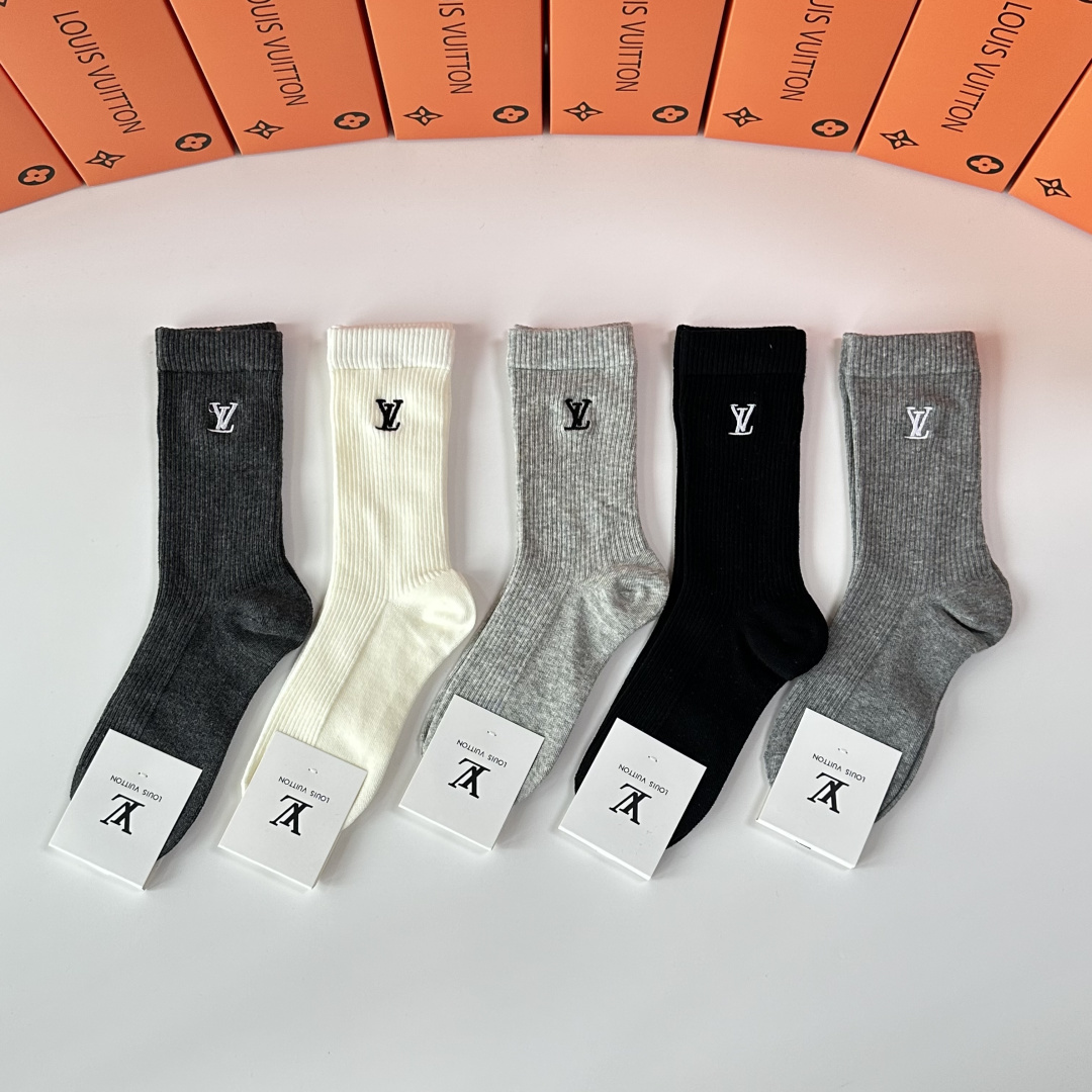 NO:718710,Special counter packaging LV (Louis Vuitton) new embroidered mid-length pile socks!  Five pairs in a box, synchronized tube socks at the counter, big brands going out on the street, must-have socks for fashionistas, stockings, socks, louis vuitton, louis vuitton, socks19860909特配专柜包装 Lv（路易威登）新款刺绣中长款堆堆袜袜子！一盒五双,专柜同步筒袜袜子,大牌出街,潮人必备超好搭袜子,丝袜,袜子,louis vuitton,louis vuitton,socks,accessory