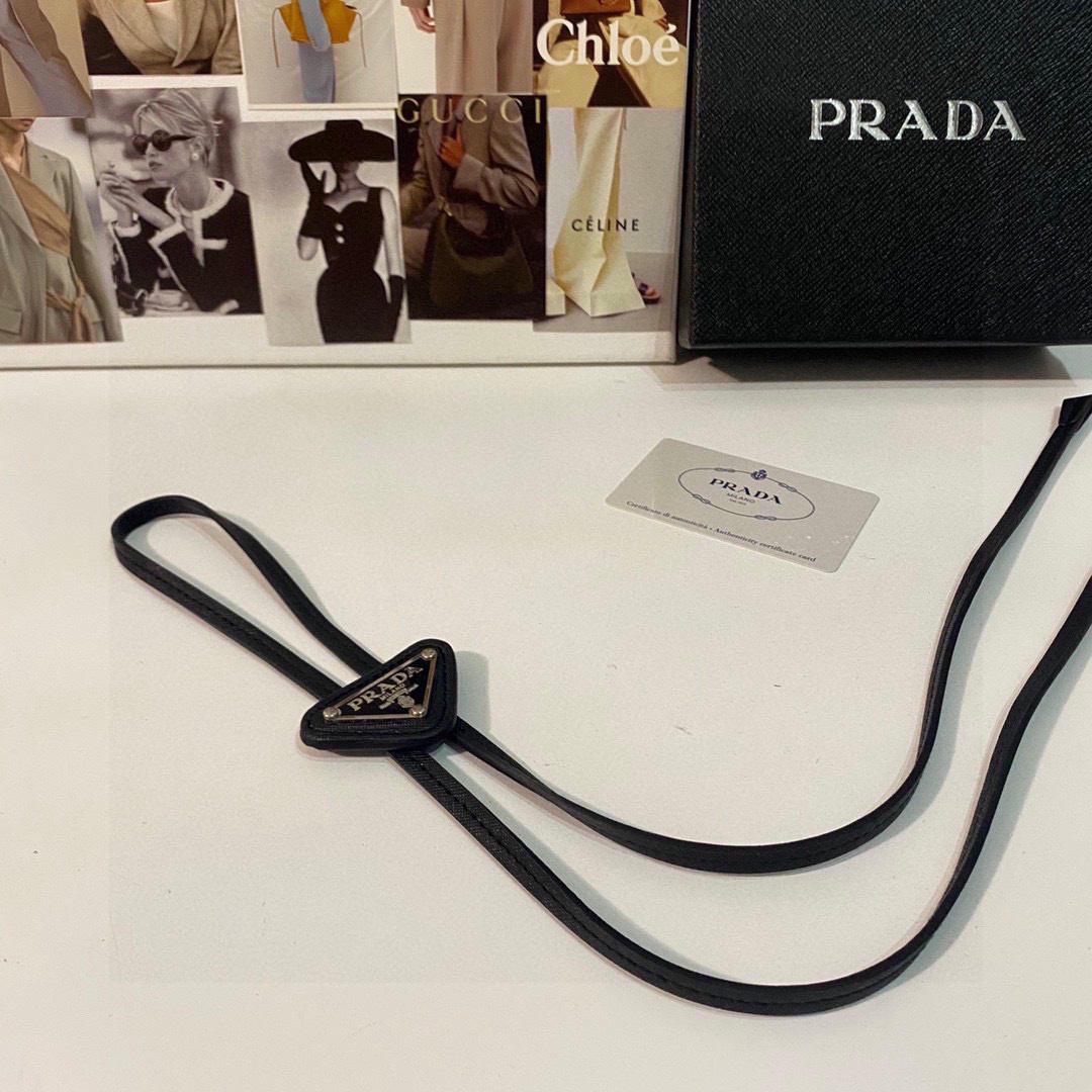 配全套包装PRADA（普拉达）爆款百搭P家领带 时髦精 人手必备的一条搭配神器